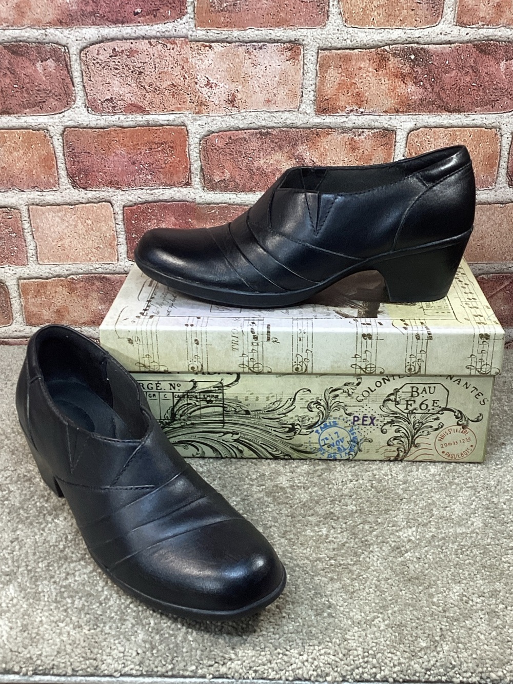 Clarks Collection Genentech Curve Pumps women’s size 9